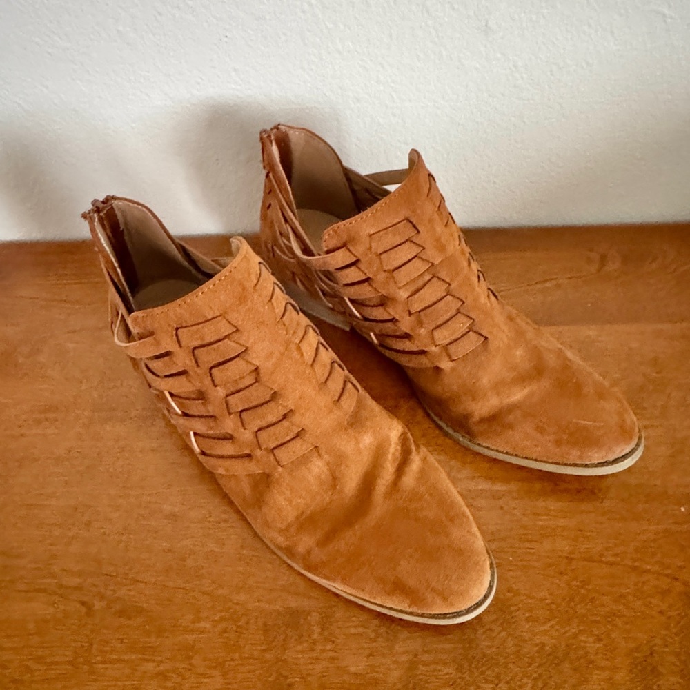 Kohl's tanzanite Cognac camel faux Suede Ankle Boots booties